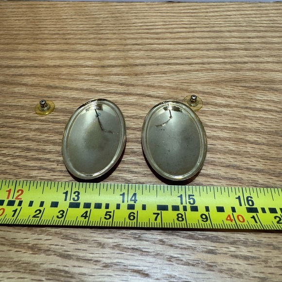 Vintage brass with enamel Abstract Oval Earrings in Red, Blue, and Cream - Picture 3 of 6